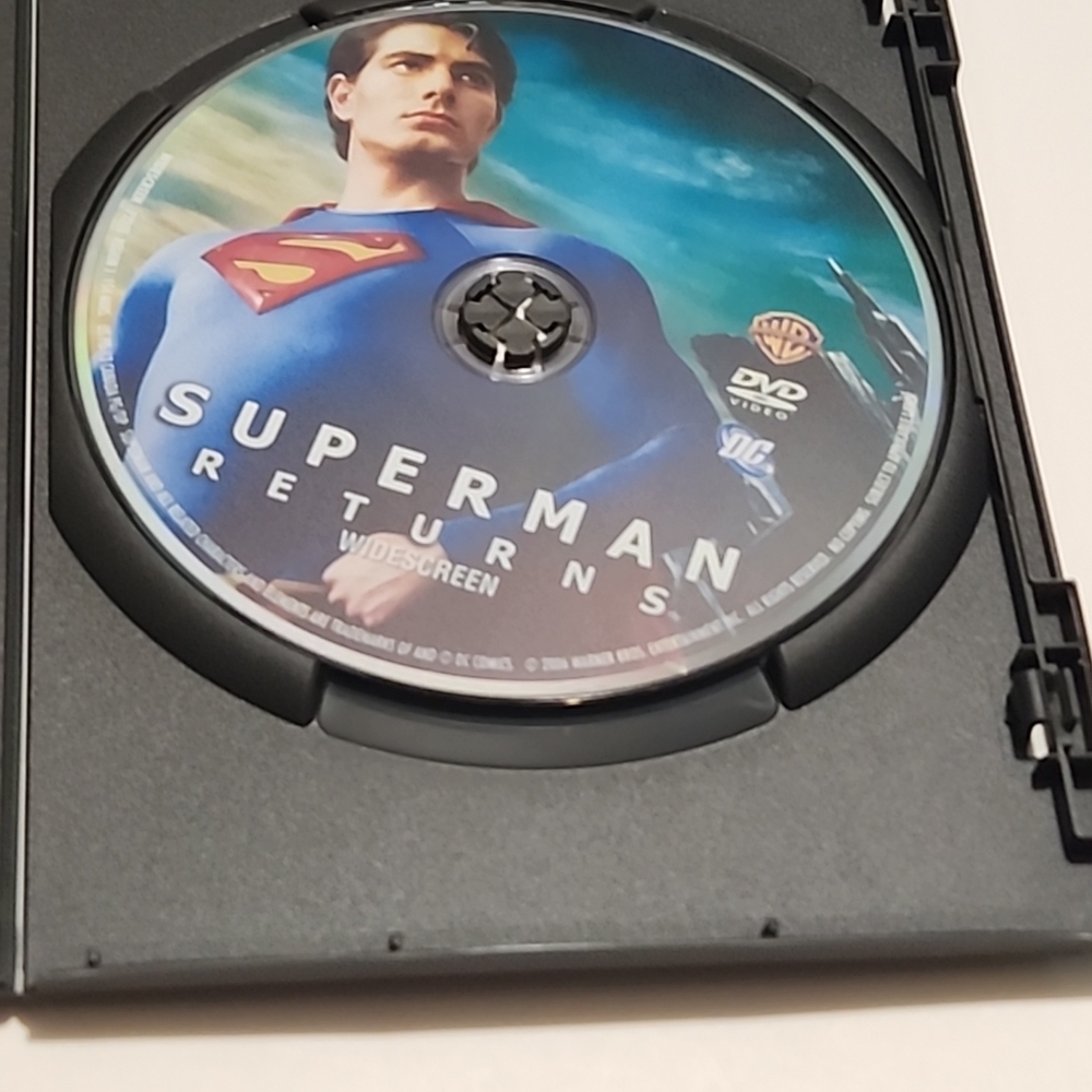 DC Superman Returns Blu-ray - Blue and Red Cover - Picture 3 of 3